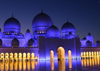 Gran Moschea Sheikn Zayed ad abu Dhabi copertina