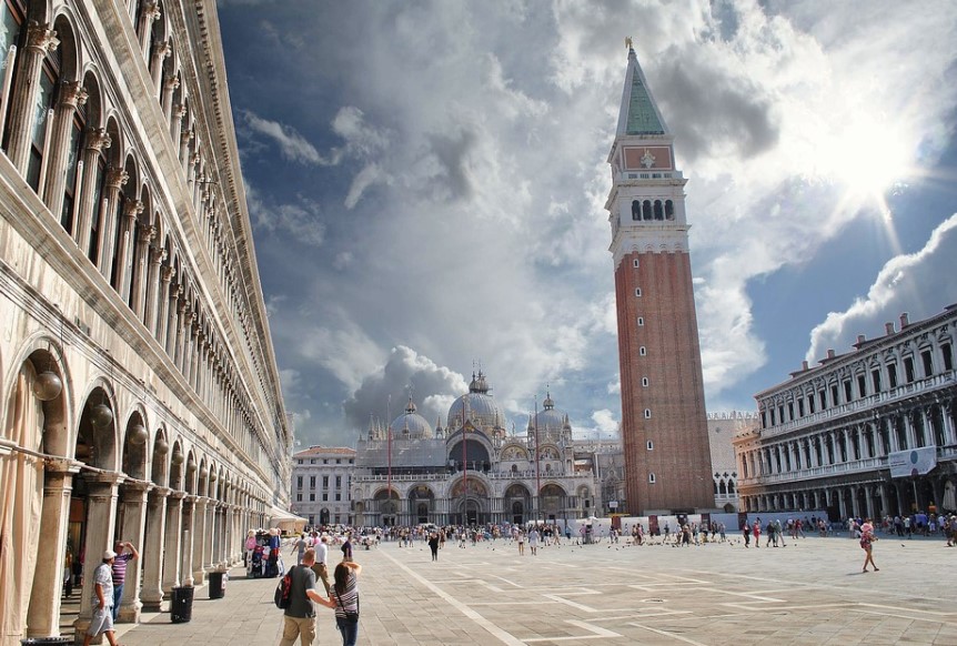 Le piazze più grandi e belle d'Italia youfriend Le piazze più grandi e belle d'Italia youfriend
